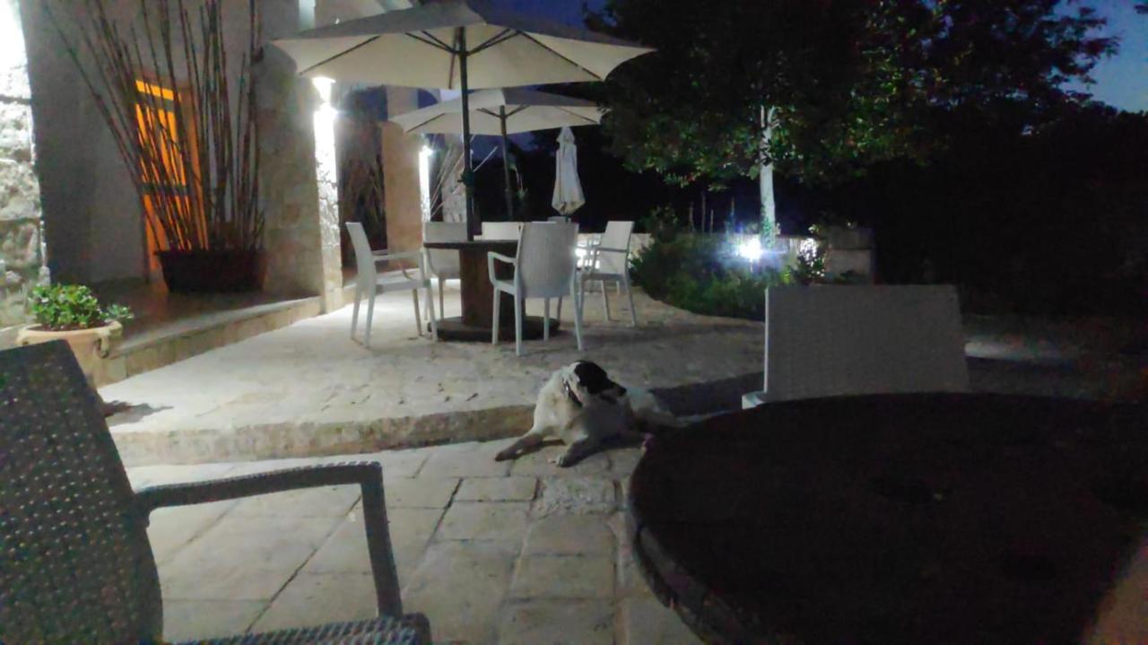 Le Corti Del Casale Bed & Breakfast Alberobello Exterior photo